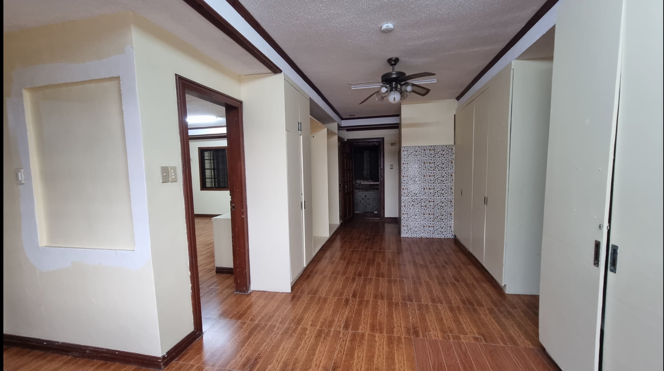 OFFICE WITH 6 ROOMS - photo 4