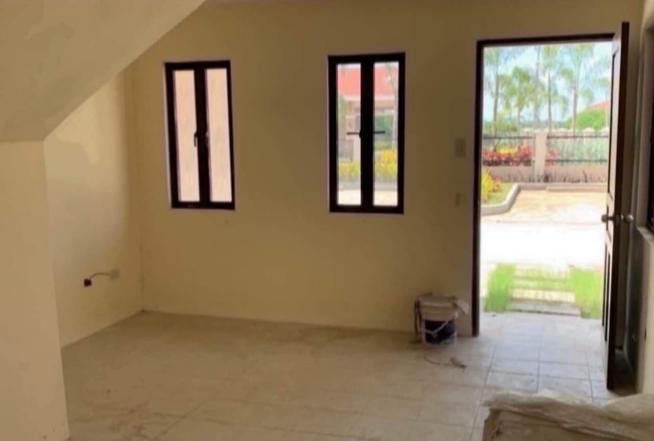 NOTTINGHOM TOWNHOUSE - photo 2