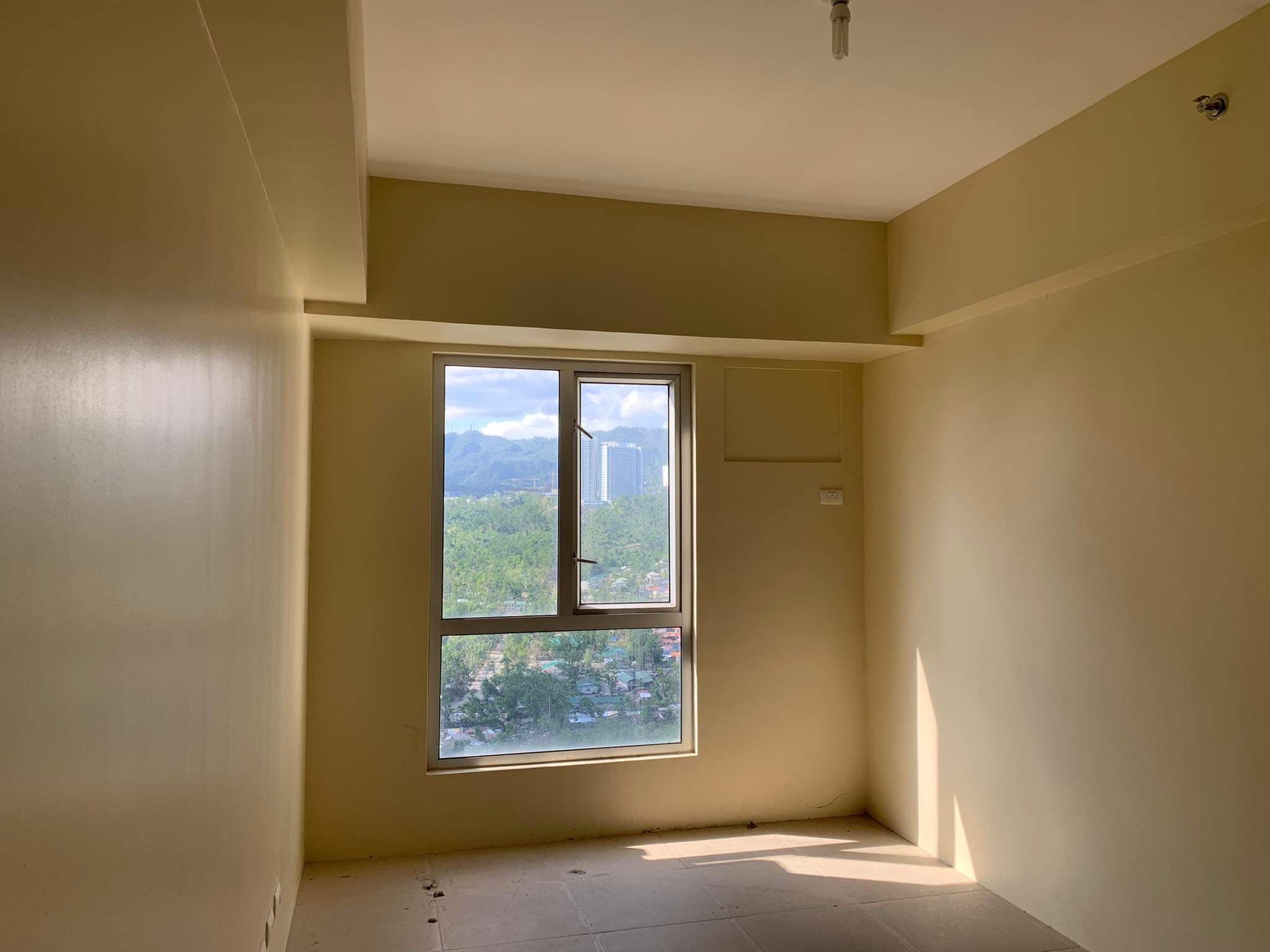 1bedroom corner unit for Assume! - photo 5