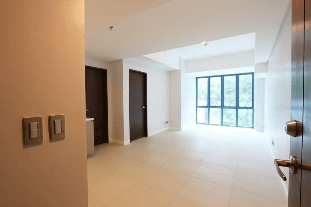 For Assume 1 Bedroom Unit Ready for Occupancy - photo 5