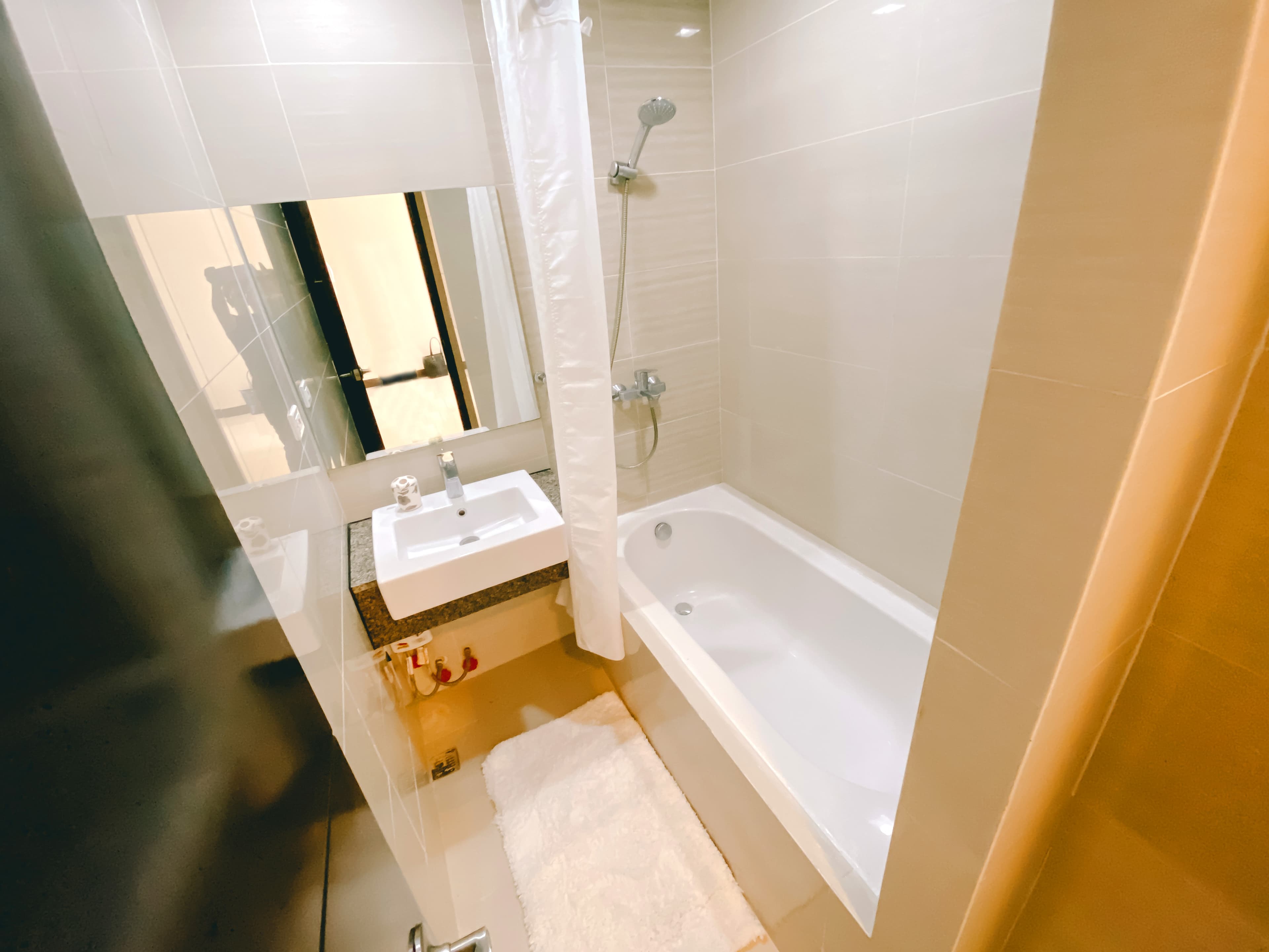 For Rent 1 Bedroom Serviced Unit at One Pacific Residence in Mactan Newtown - photo 3