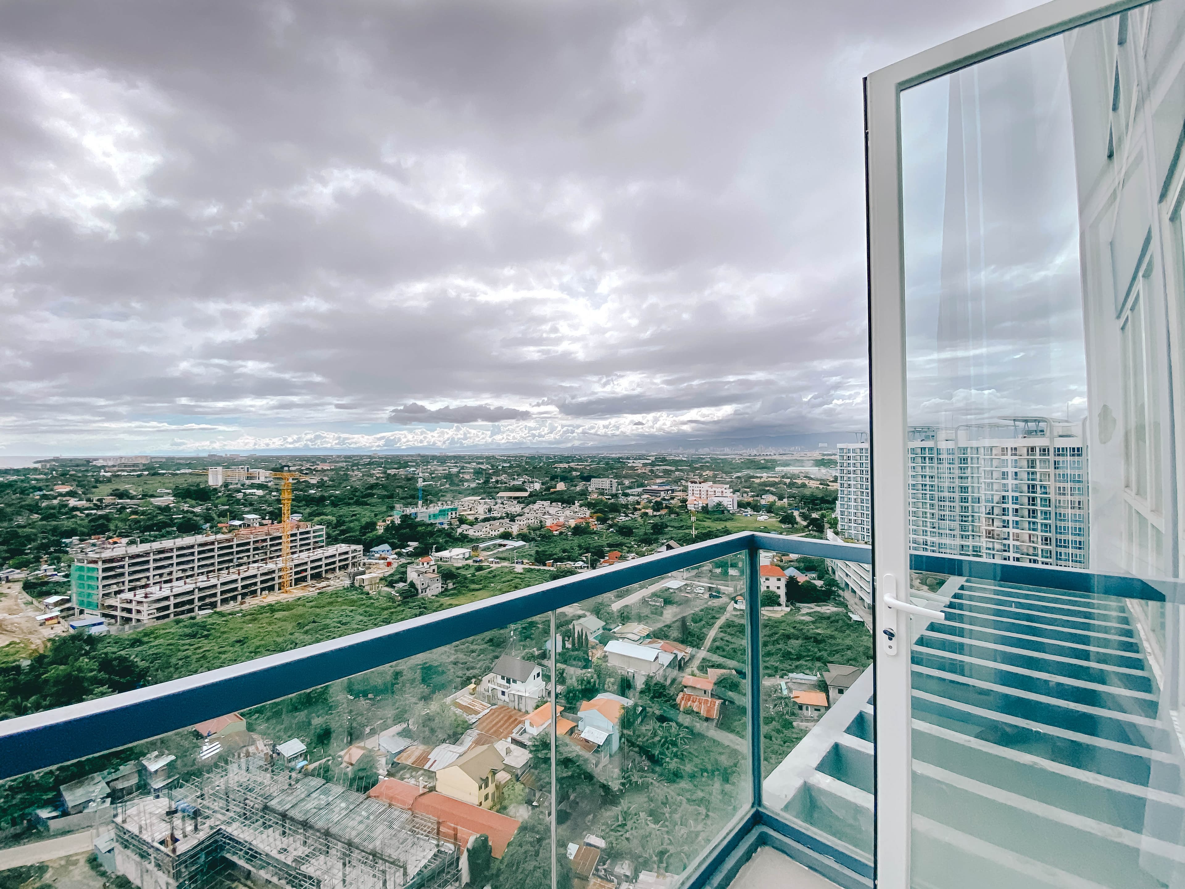 For Rent 1 Bedroom Serviced Unit at One Pacific Residence in Mactan Newtown - photo 6