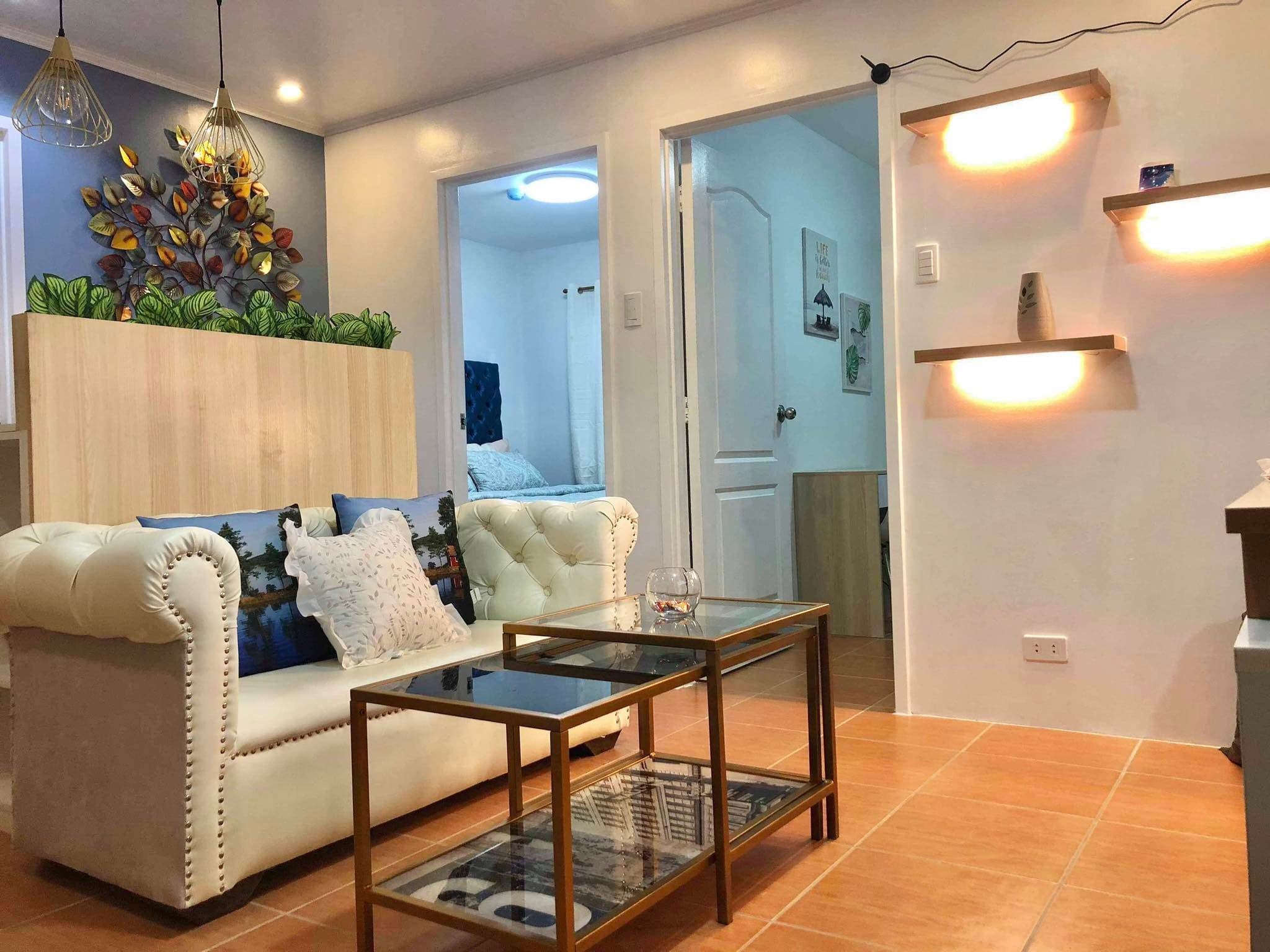 2 BEDROOM FULLY FURNISH CONDO WITH PARKING - photo 1