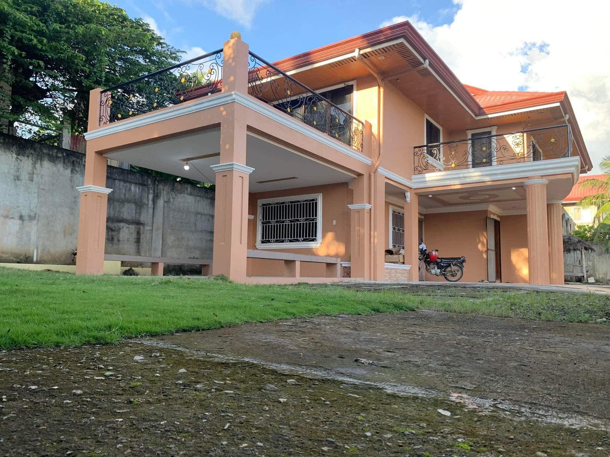 5 BEDROOM HOUSE AND LOT - photo 2