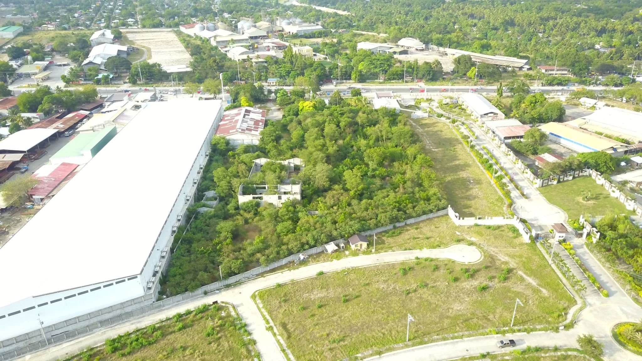 2 HAS Commercial lot beside Robinsons Bloomfields - photo 3