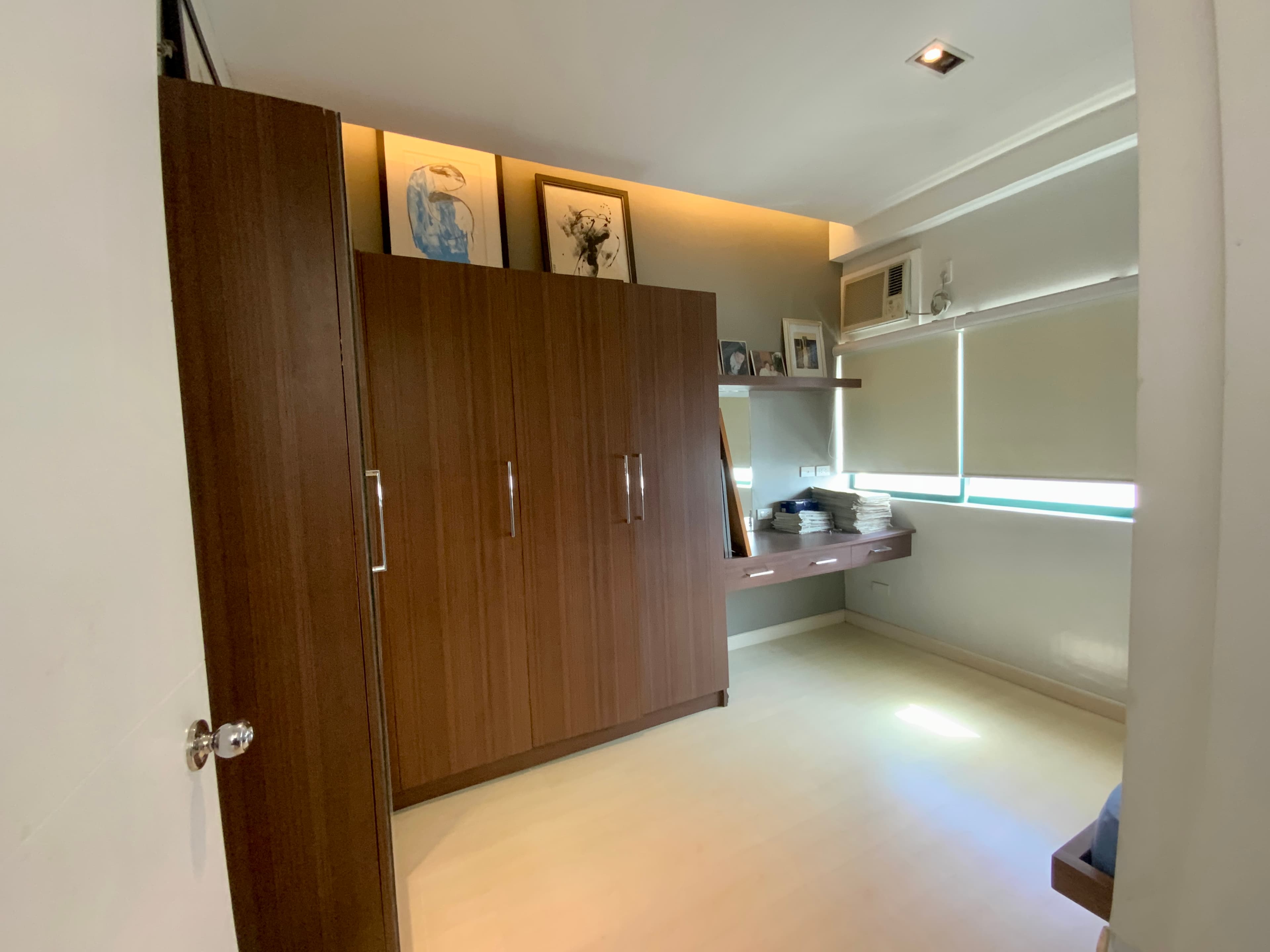 Spacious and well-lit 1 bedroom condo - photo 6