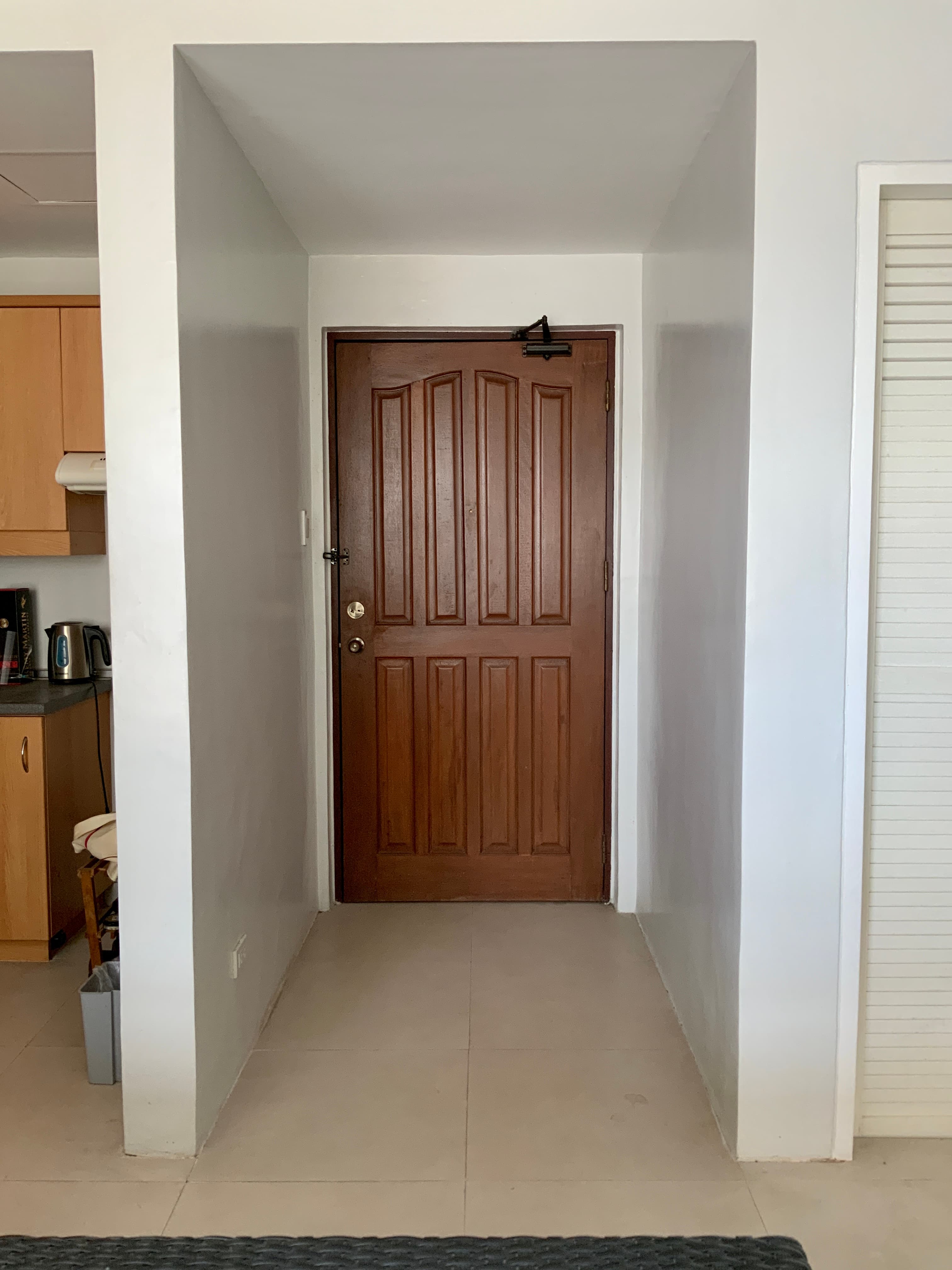 Spacious and well-lit 1 bedroom condo - photo 2