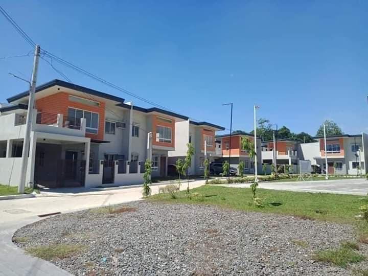 5 bedrooms single attached house and lot in Davao City, near Davao International Airport - photo 3