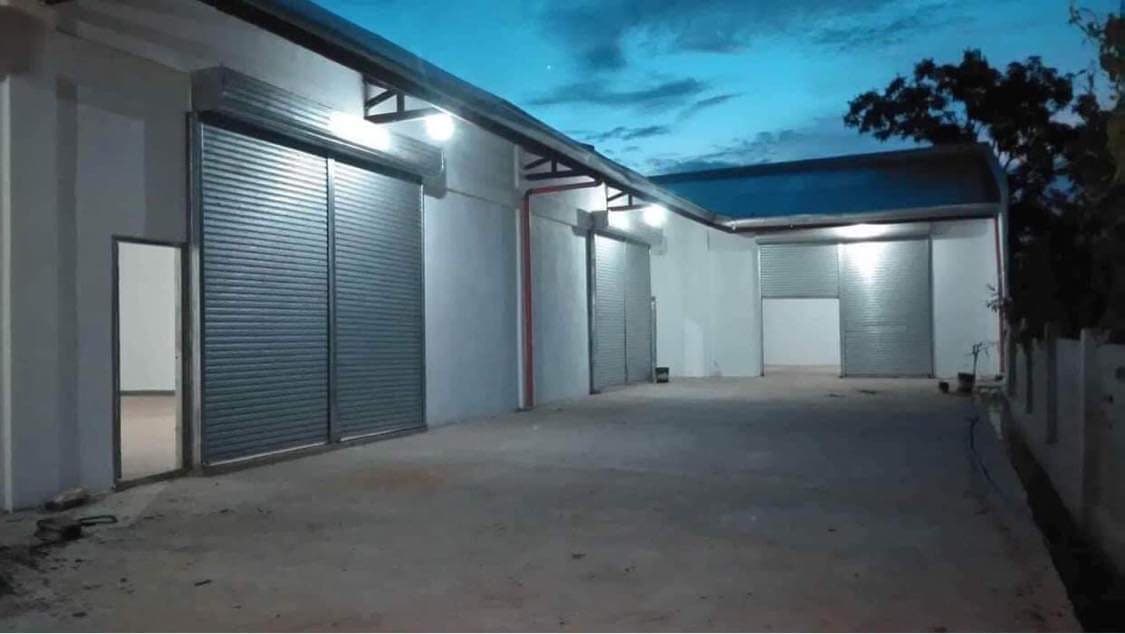 4 DOORS MINI WAREHOUSE FOR SALE