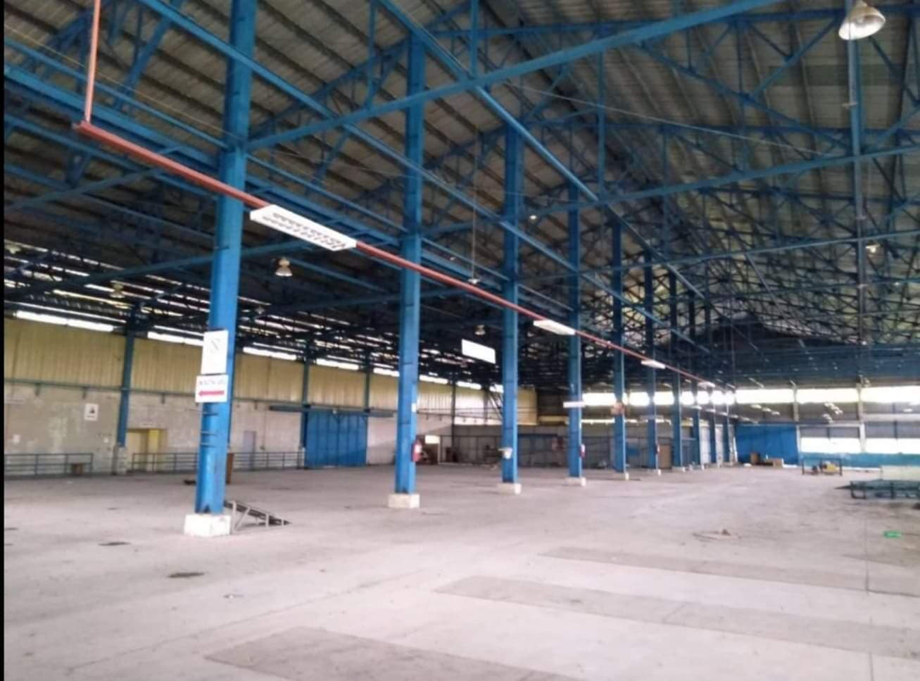 Commercial Property with Warehouses - photo 4