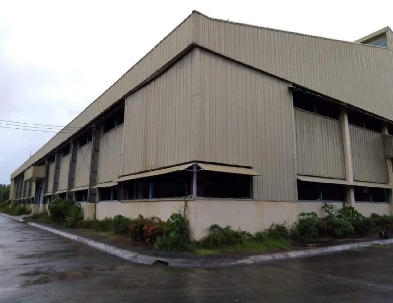 Commercial Property with Warehouses