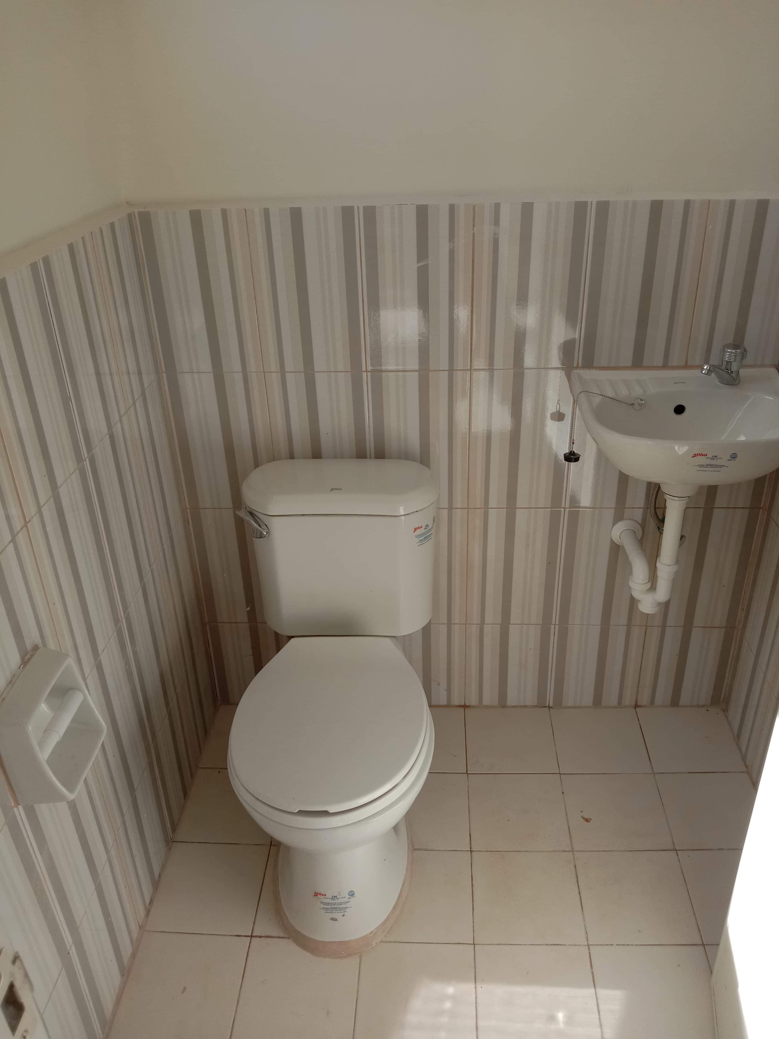 Two storey house for rent - photo 3