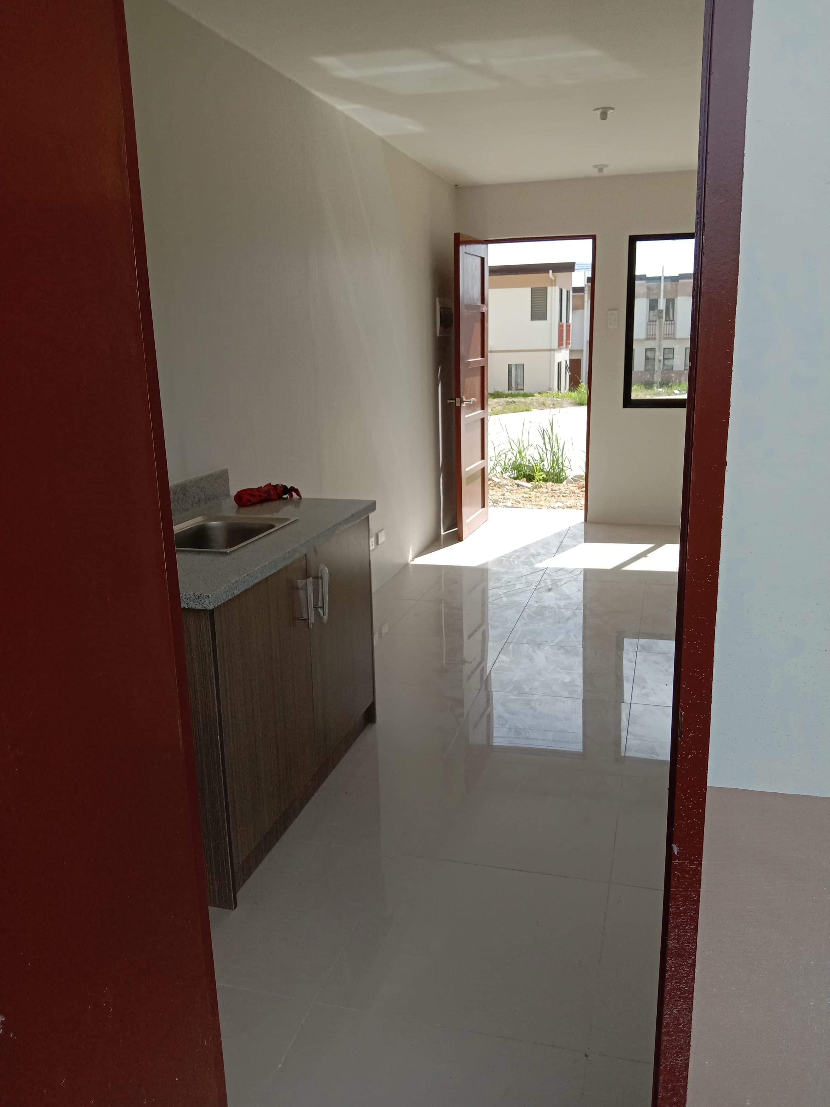 Two storey house for rent - photo 4