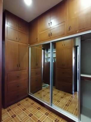 3-Storey House and Lot - photo 2