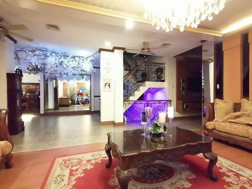 3-Storey House and Lot - photo 4