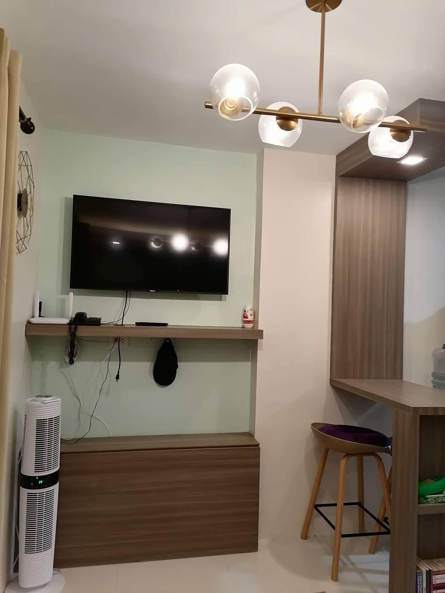 Fully Furnished Studio with Balcony for Rent - photo 4