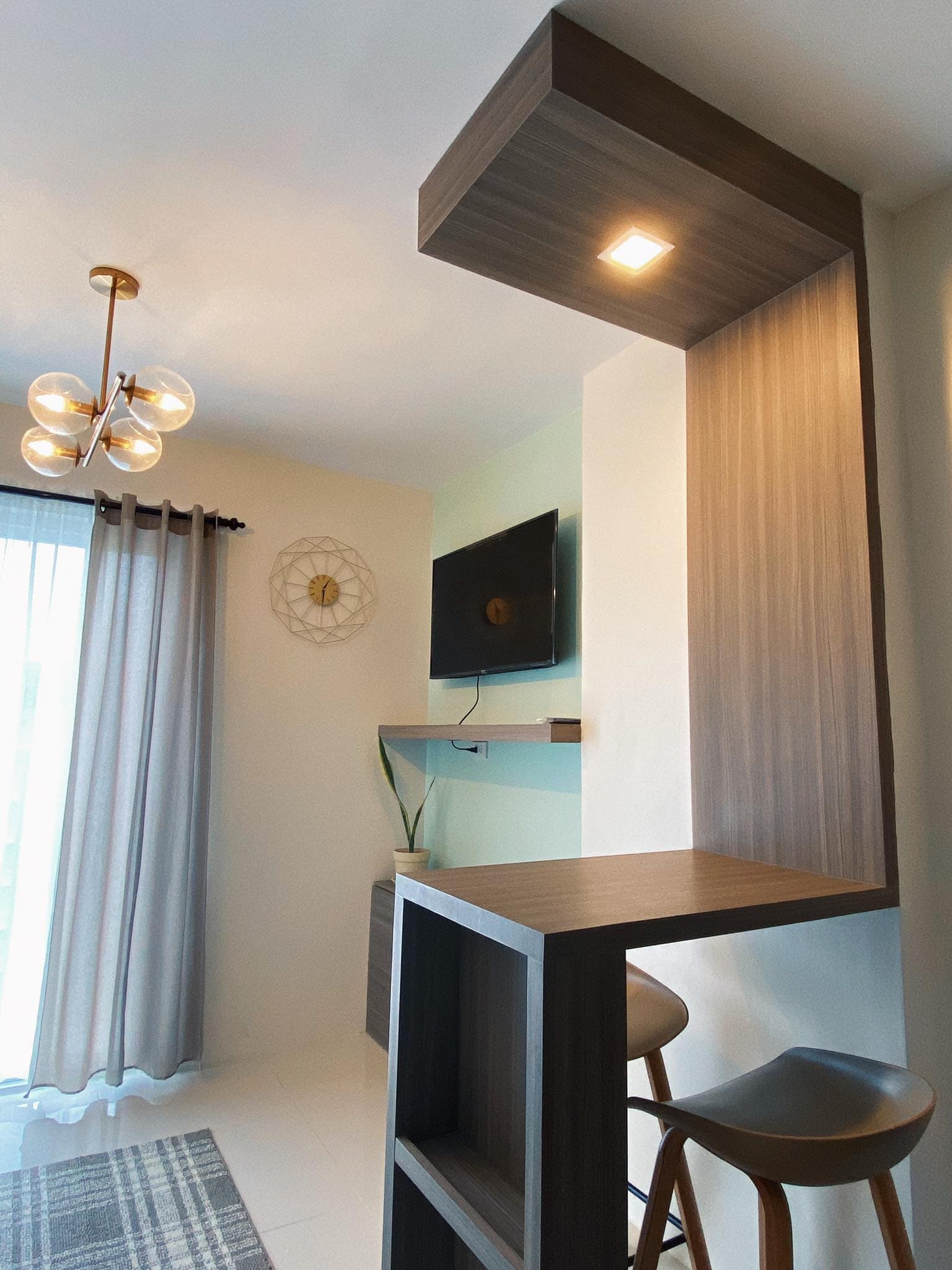 Fully Furnished Studio with Balcony for Rent - photo 5