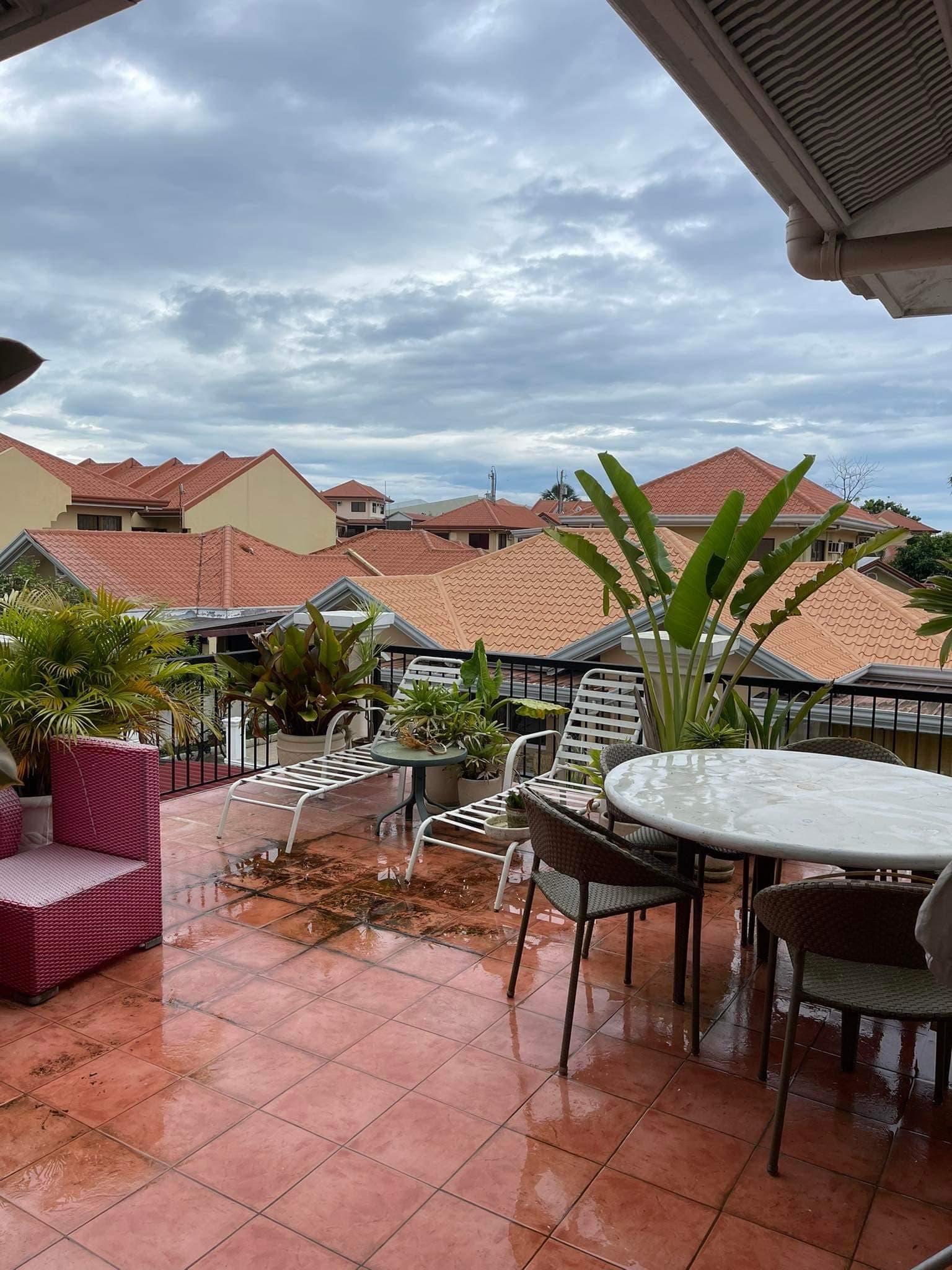 Big area House and Lot Single Detached For Sale Semi Furnished - photo 4