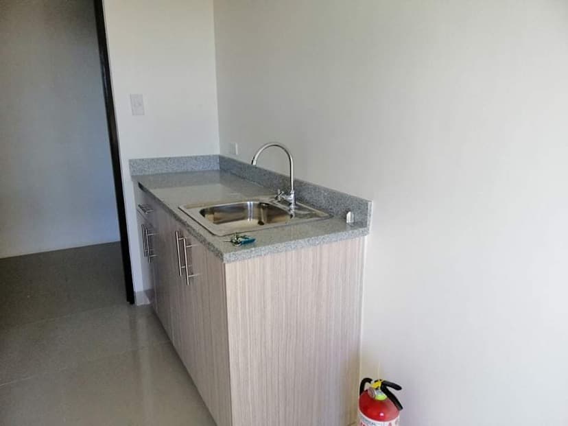 Semi Furnished Studio in Casa Mira Labangon - photo 5