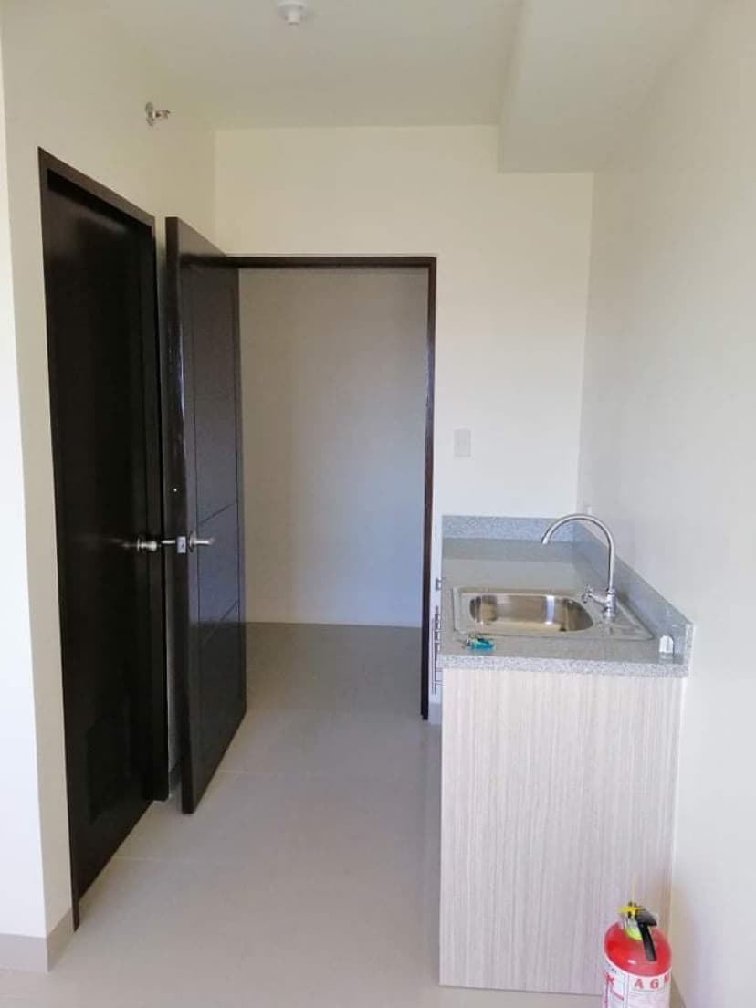 Semi Furnished Studio in Casa Mira Labangon - photo 2