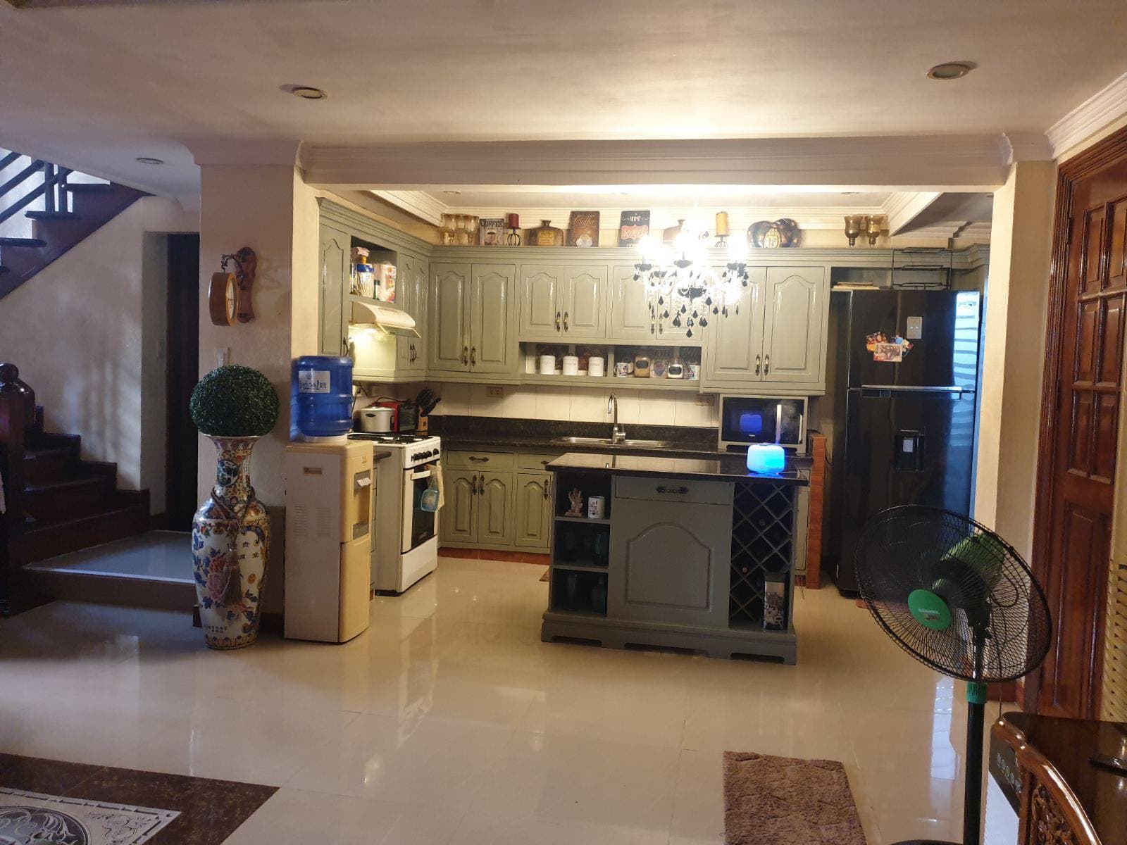 FOR SALE FULLY FURNISHED 3 STOREY HOUSE!! - photo 5