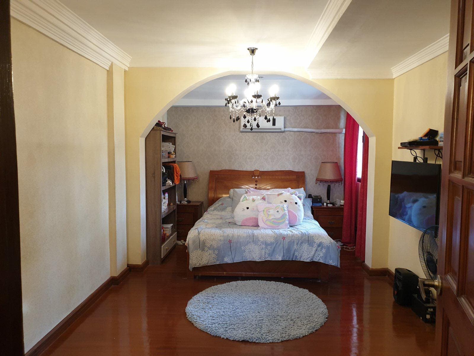 FOR SALE FULLY FURNISHED 3 STOREY HOUSE!! - photo 2