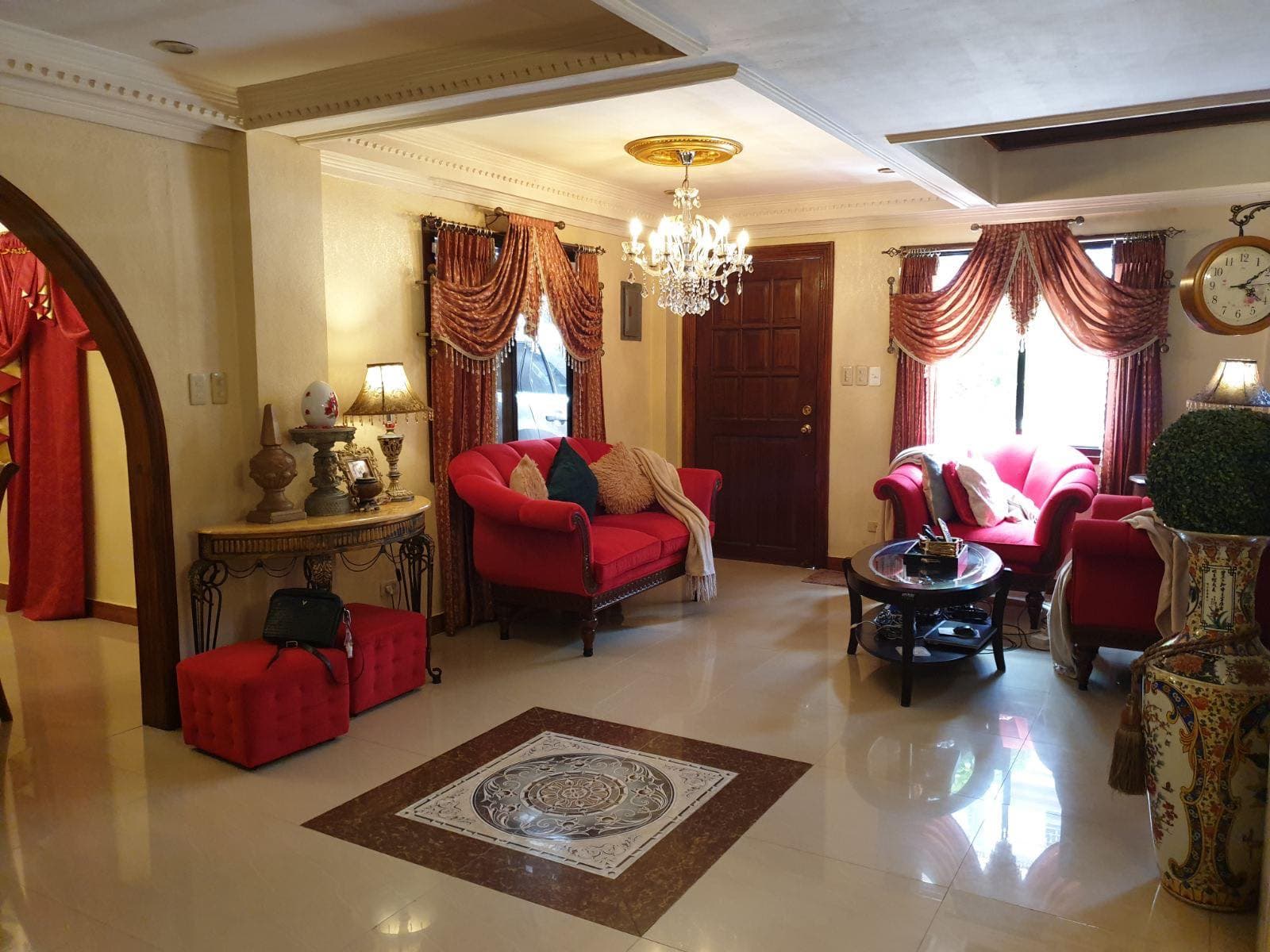 FOR SALE FULLY FURNISHED 3 STOREY HOUSE!!