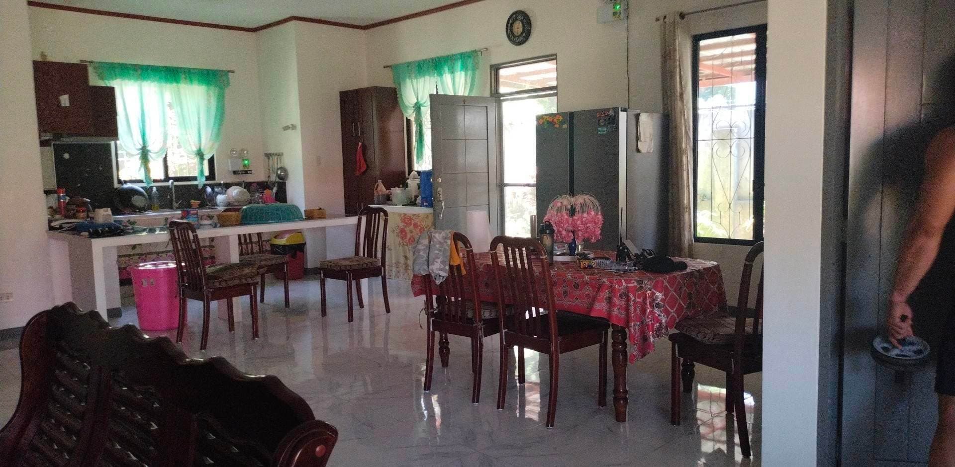 HOUSE AND LOT FOR SALE!! - photo 2