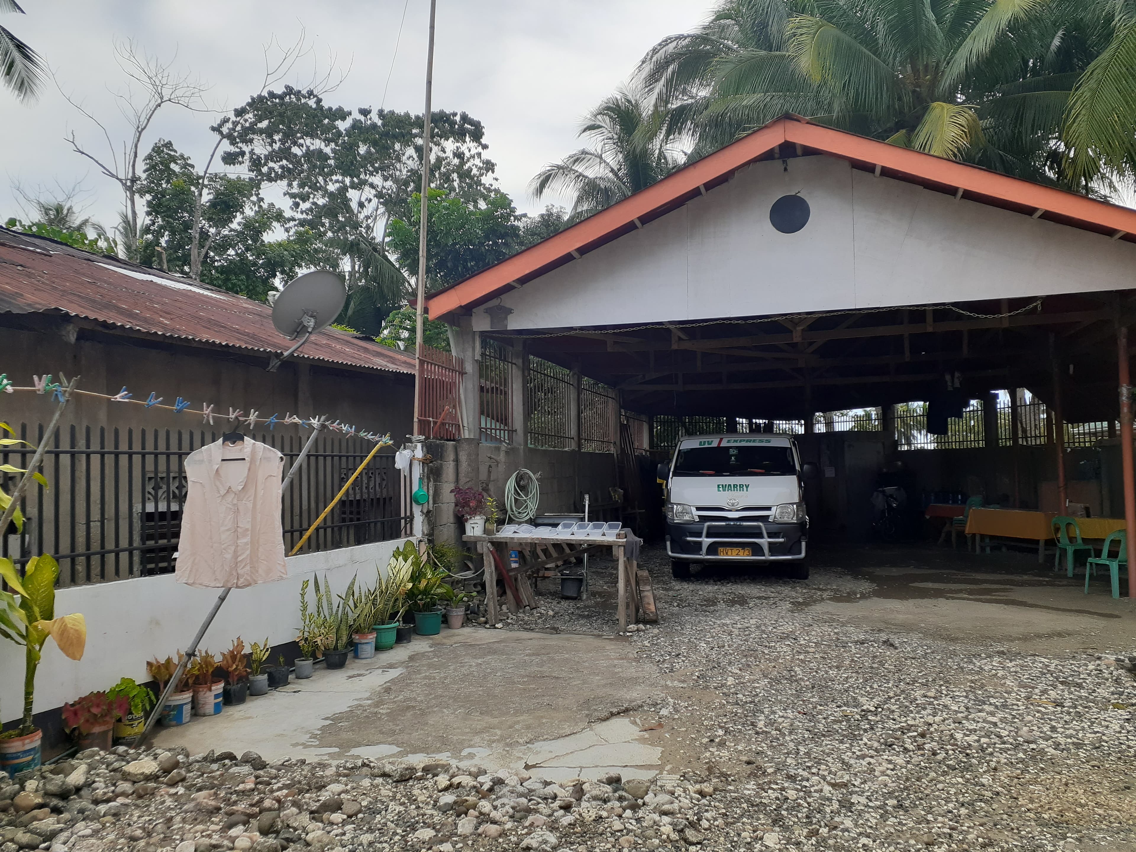 House and Lot for sale in Bato, Leyte - photo 3
