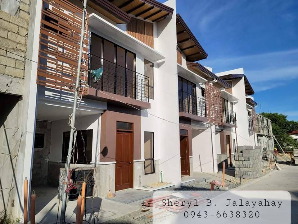 Townhouse for assume - photo 2