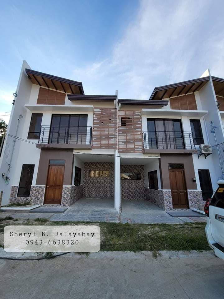 Townhouse for assume - photo 1