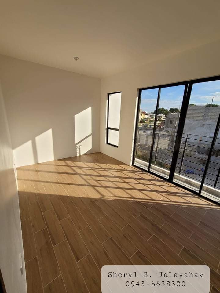 Townhouse for assume - photo 6