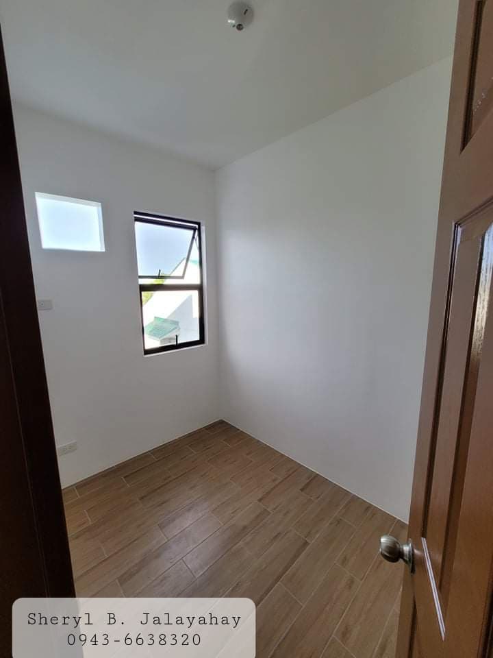 Townhouse for assume - photo 4