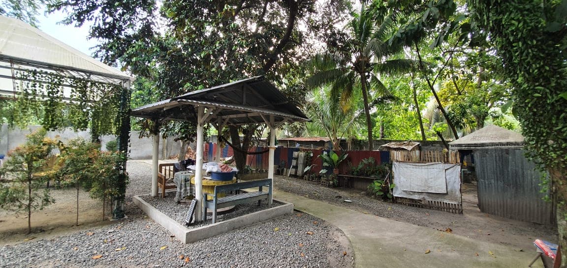 GUINTO PROPERTY W/ BUILDING STRUCTURES - photo 2