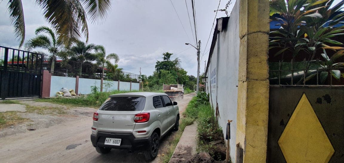 GUINTO PROPERTY W/ BUILDING STRUCTURES - photo 7