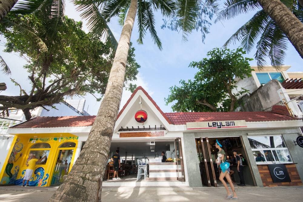 Station2 Frontbeach Hotel Rush Sale