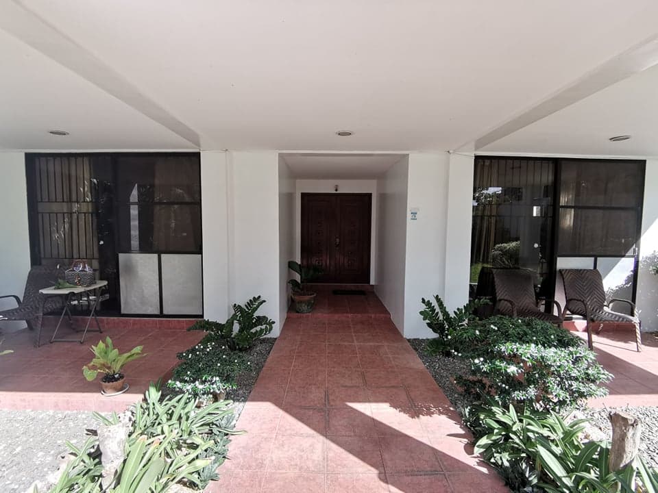 Boracay Modern House and Lots of Open Space - photo 3