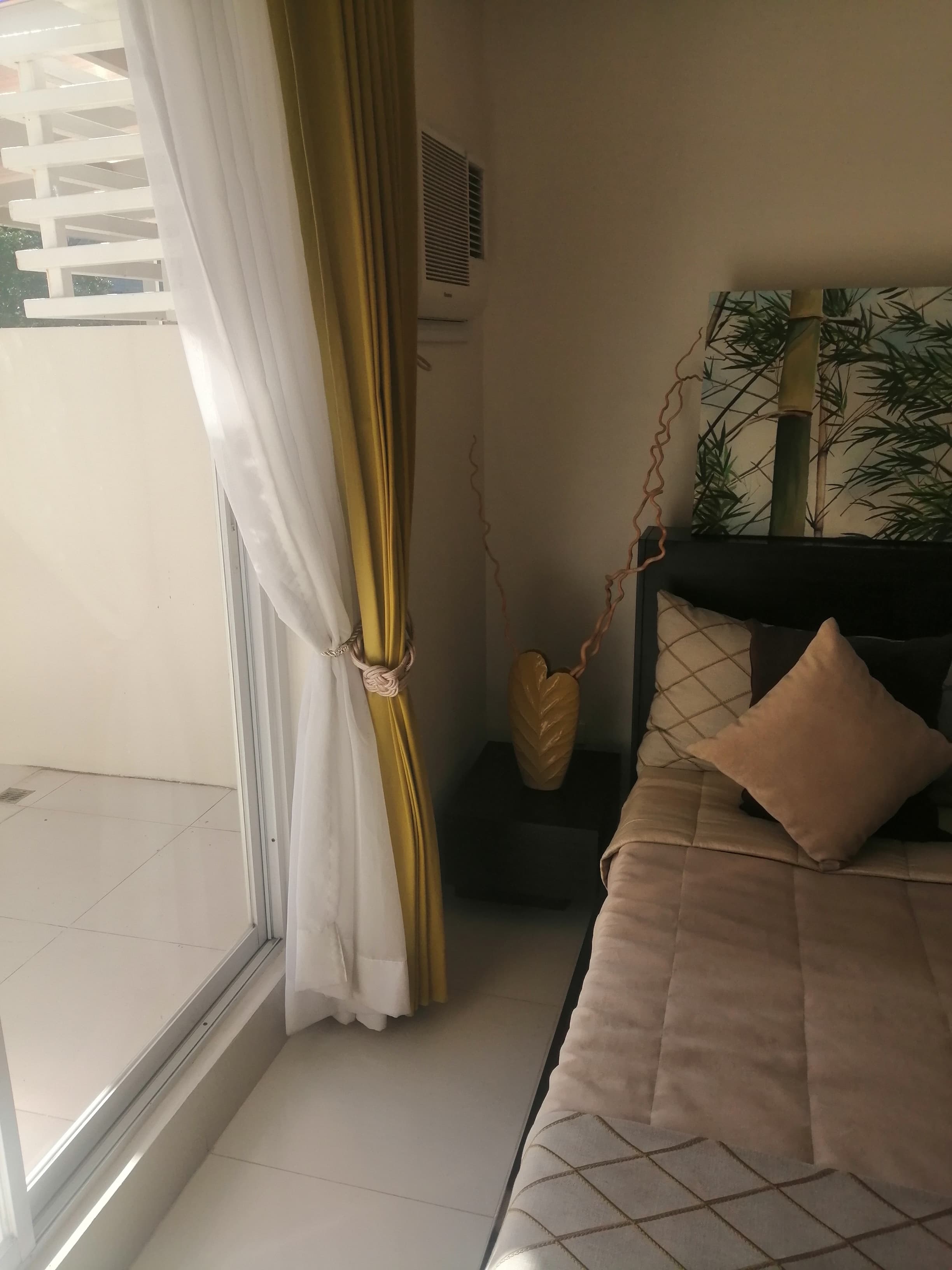 For rent Studio Unit with Balcony in Bamboo Bay Mandaue Subangdako
