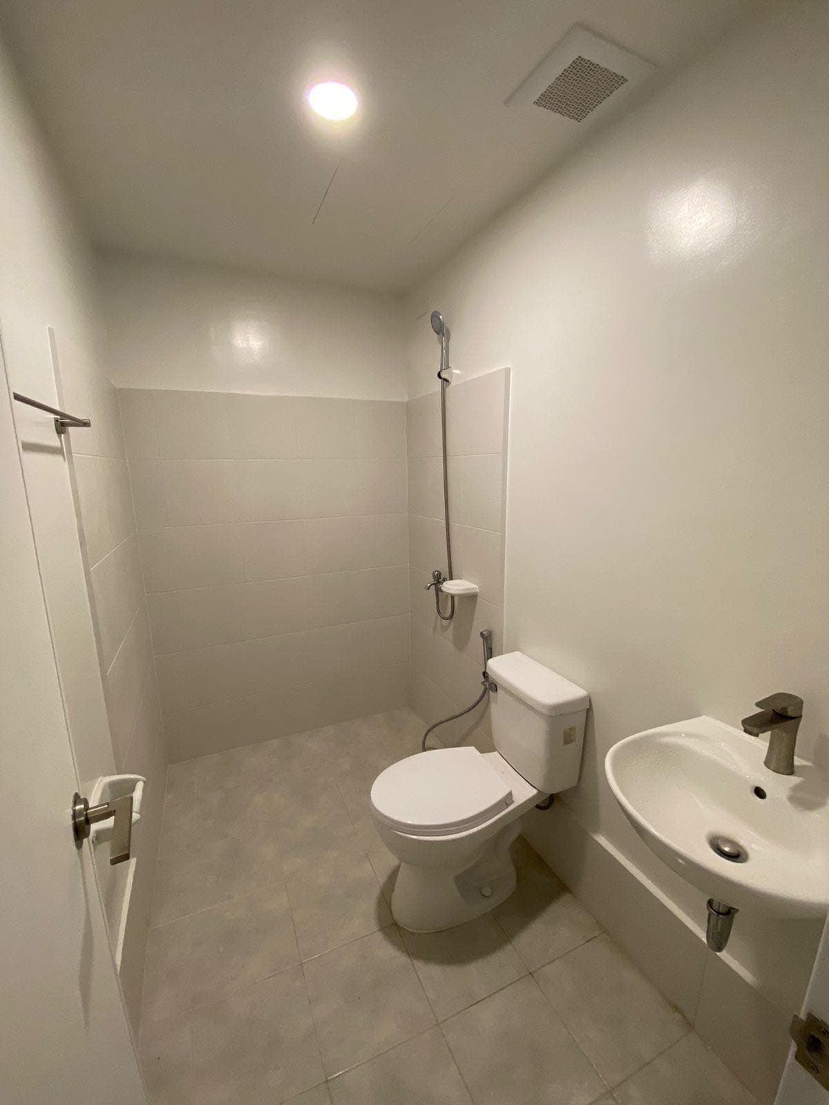 Condominium - photo 4