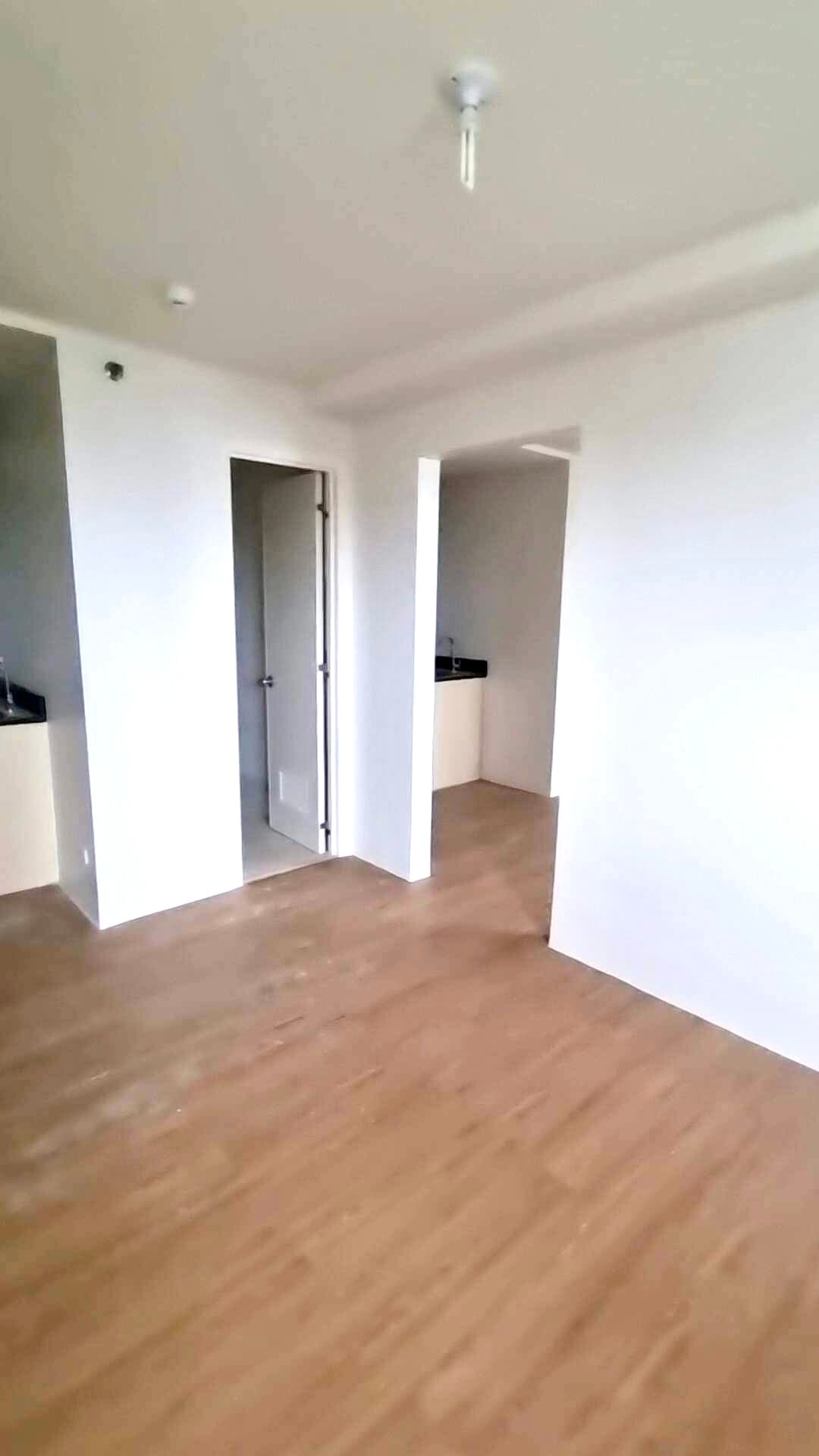 Combined Units for Sake in Symphoni Guadalupe Cebu City - photo 5