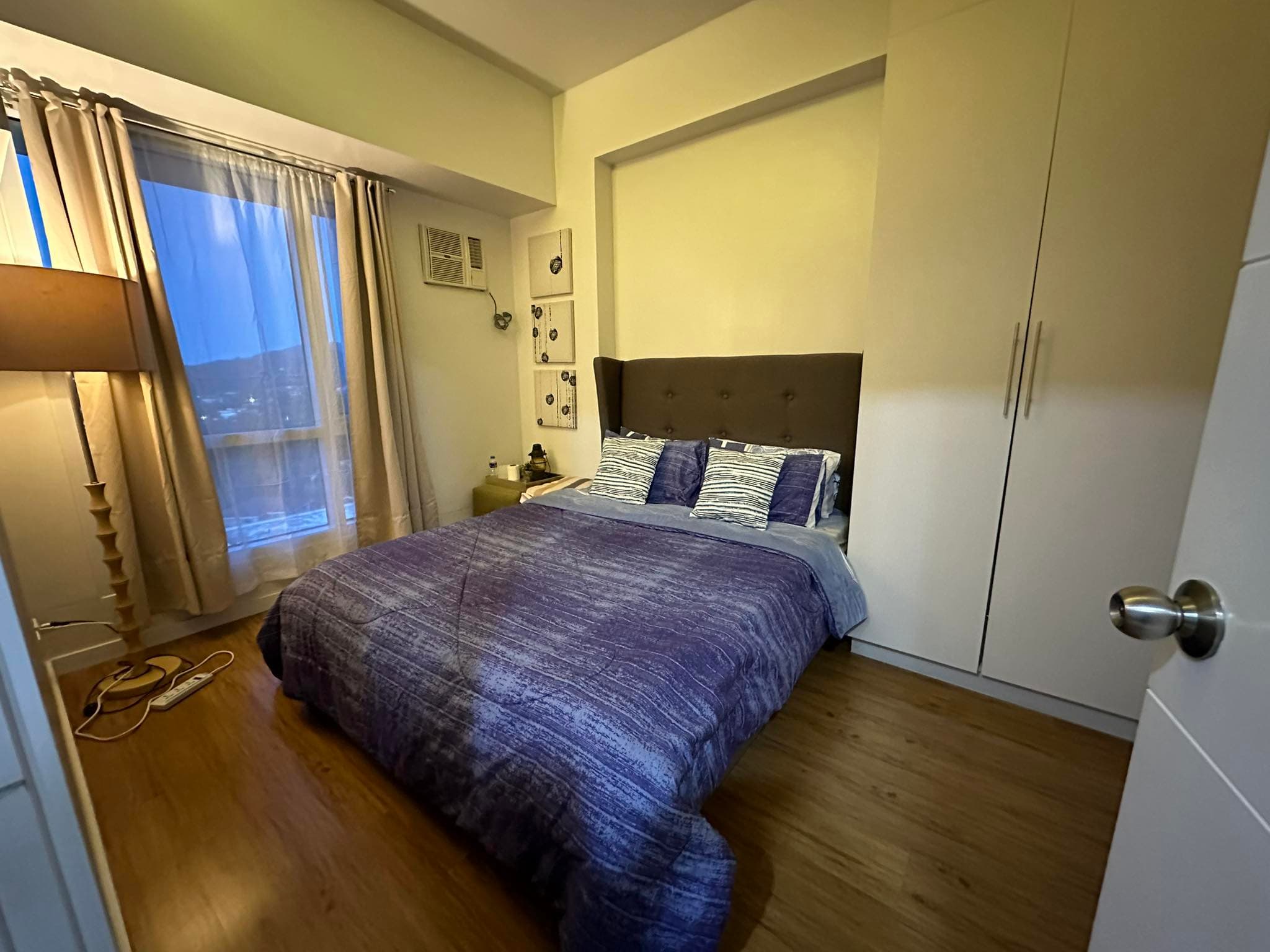 For Rent 1BR with parking