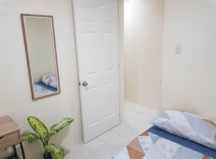 3 Storey House and Lot with Commercial Space - photo 5