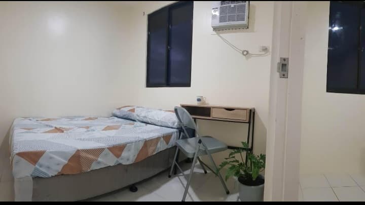 3 Storey House and Lot with Commercial Space - photo 6