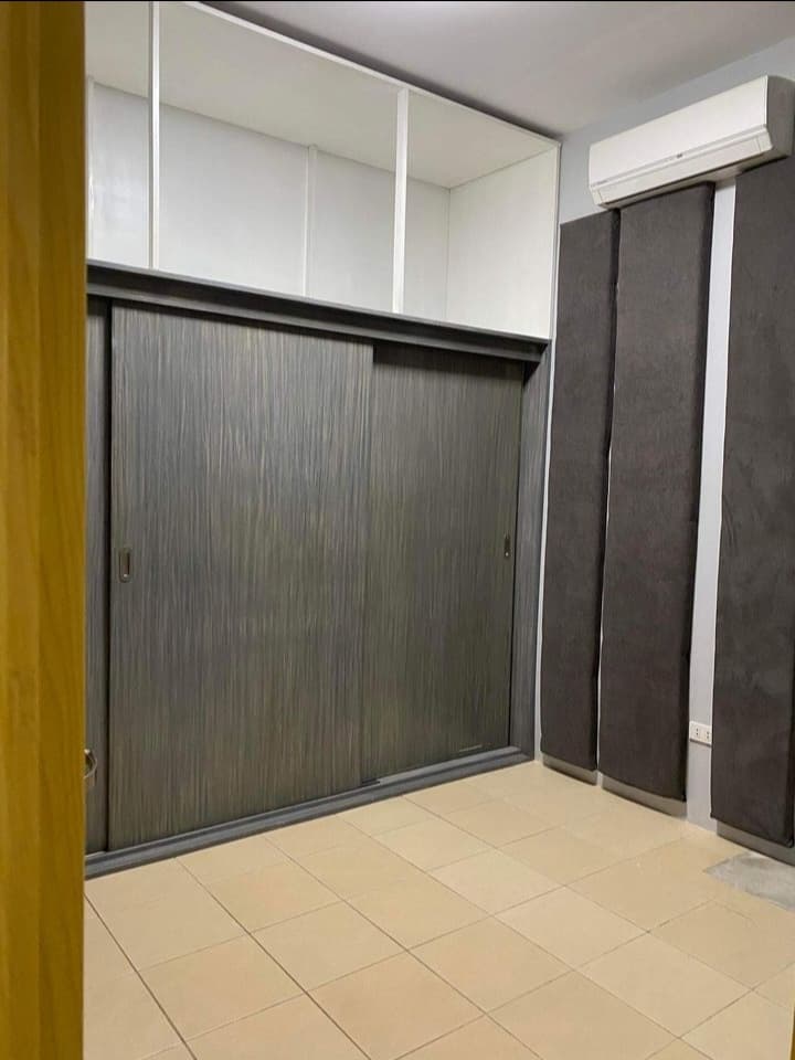 HOUSE & LOT IN COLLINWOOD - photo 7