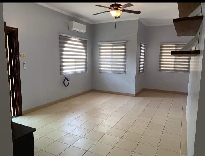 HOUSE & LOT IN COLLINWOOD - photo 6