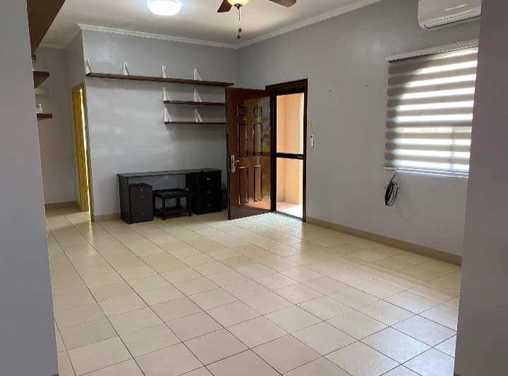 HOUSE & LOT IN COLLINWOOD - photo 5