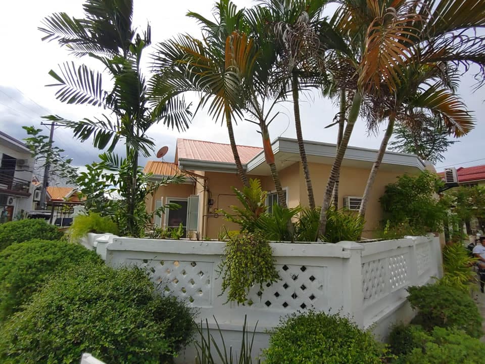 BF Townhomes - Bungalow house and lot for sale with FREE appliances & furnishings - photo 2