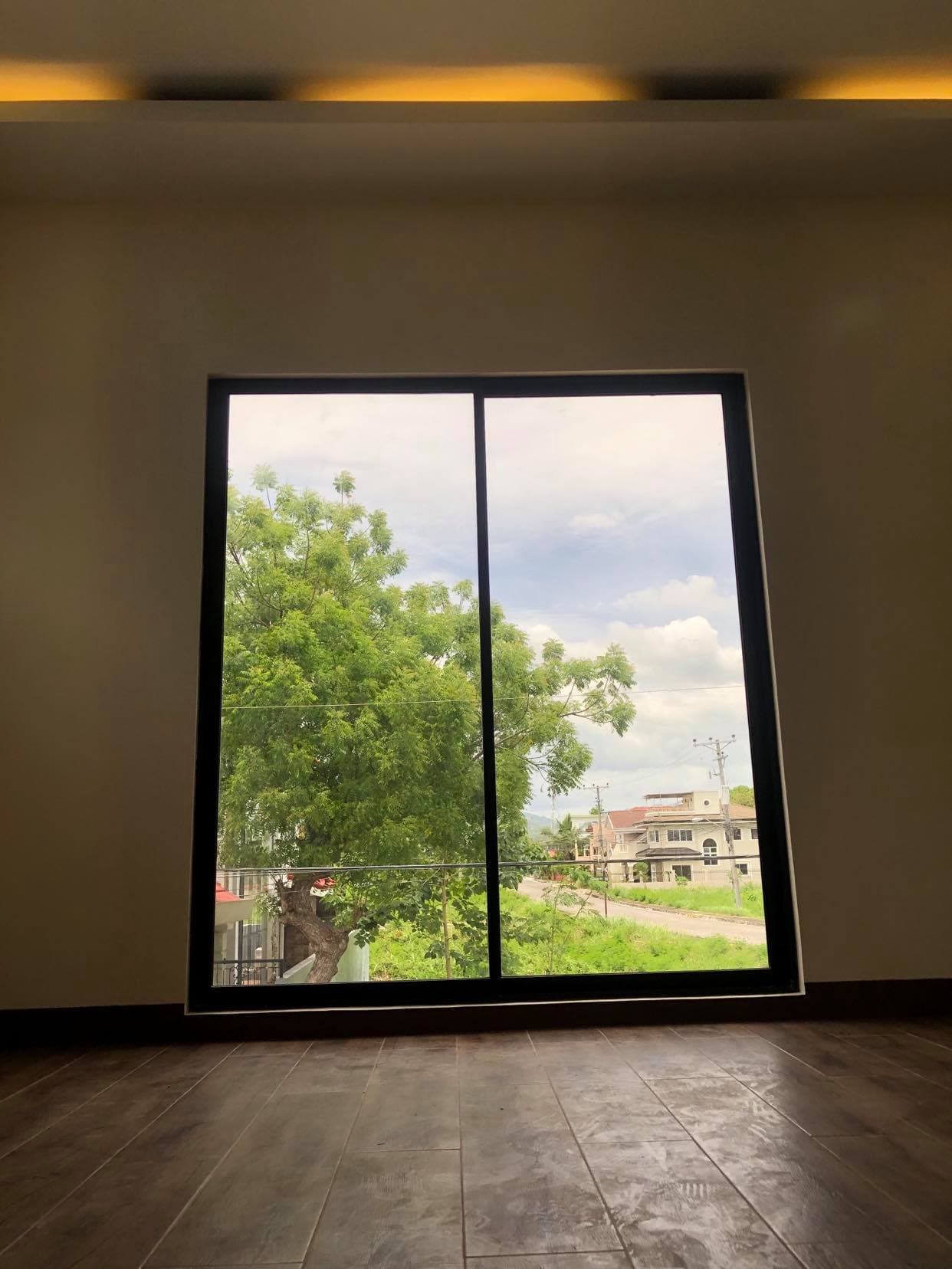 CORONA DEL MAR HOUSE & LOT FOR SALE - photo 2