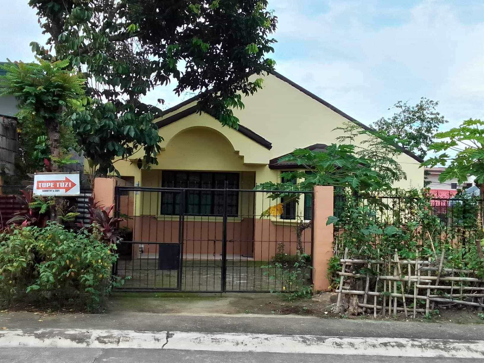 house and lot - photo 4