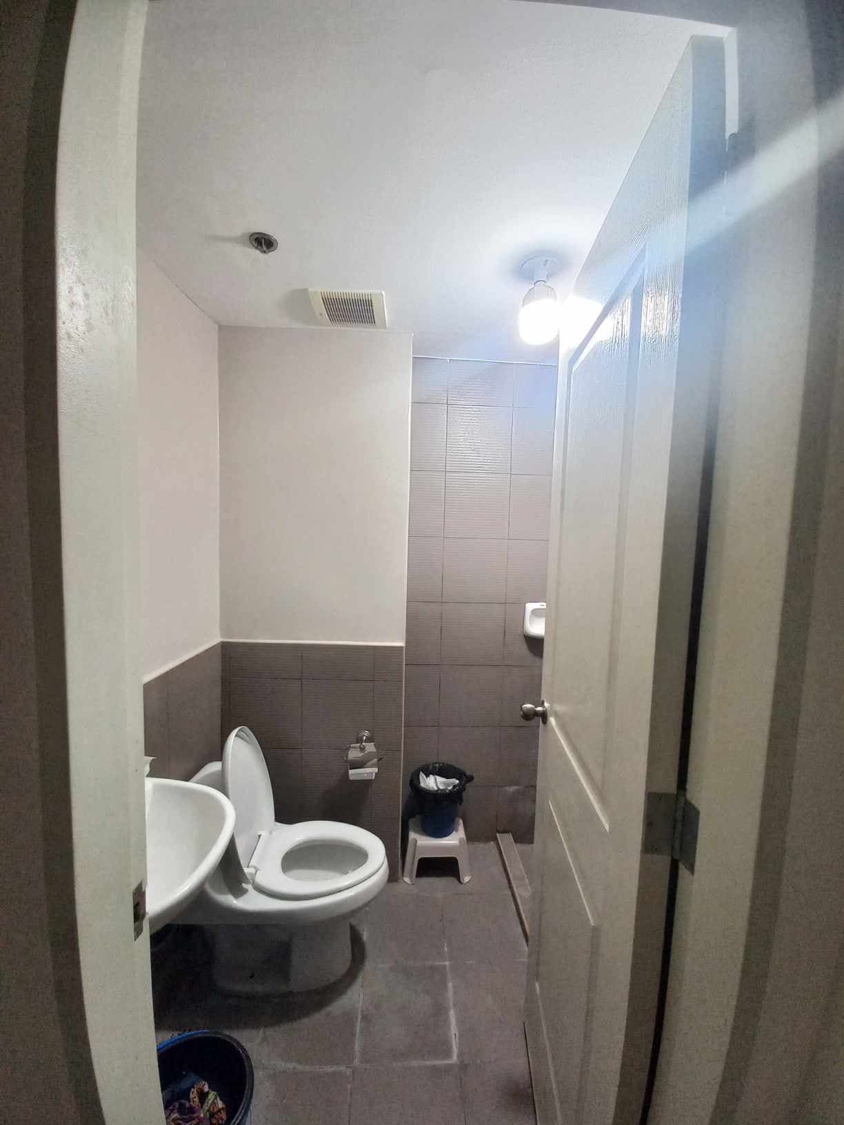 GRAND RESIDENCES STUDIO TYPE FOR RENT - photo 1